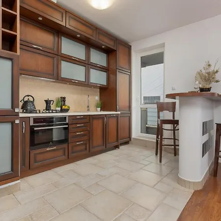 Cozy Apartment Near Airport By Noclegi Renters Варшава Екстер'єр фото